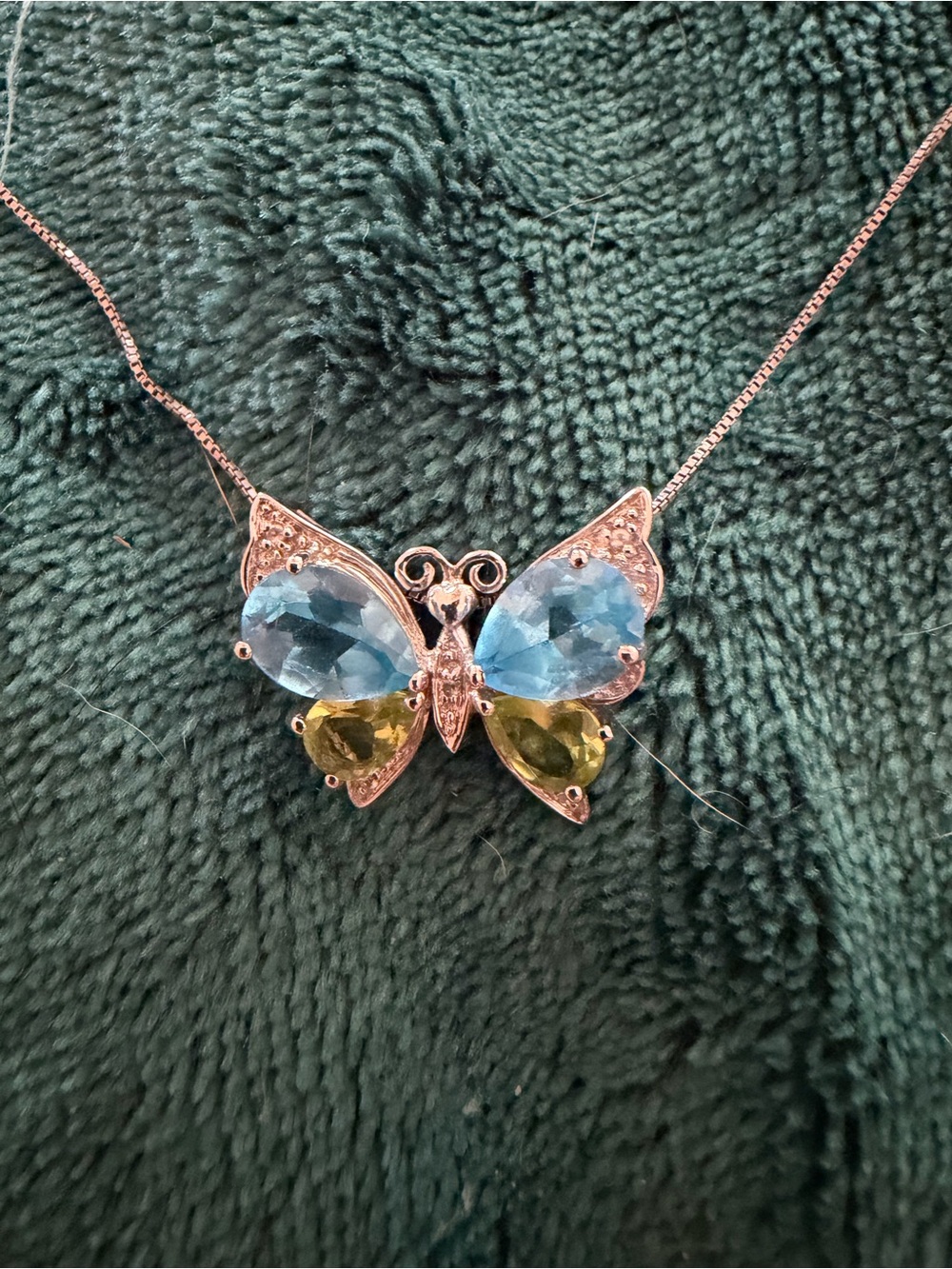 Sterling silver butterfly pendant with topaz and peridot gemstones - Picture 2 of 2
